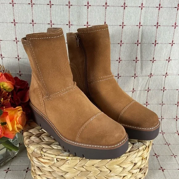 Naturalizer “Wylie” Tawny Brown Suede Wedge Platform Ankle Boots Size 6.5 - Picture 2 of 10